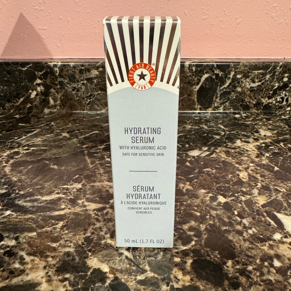 First Aid Beauty Hydrating Serum